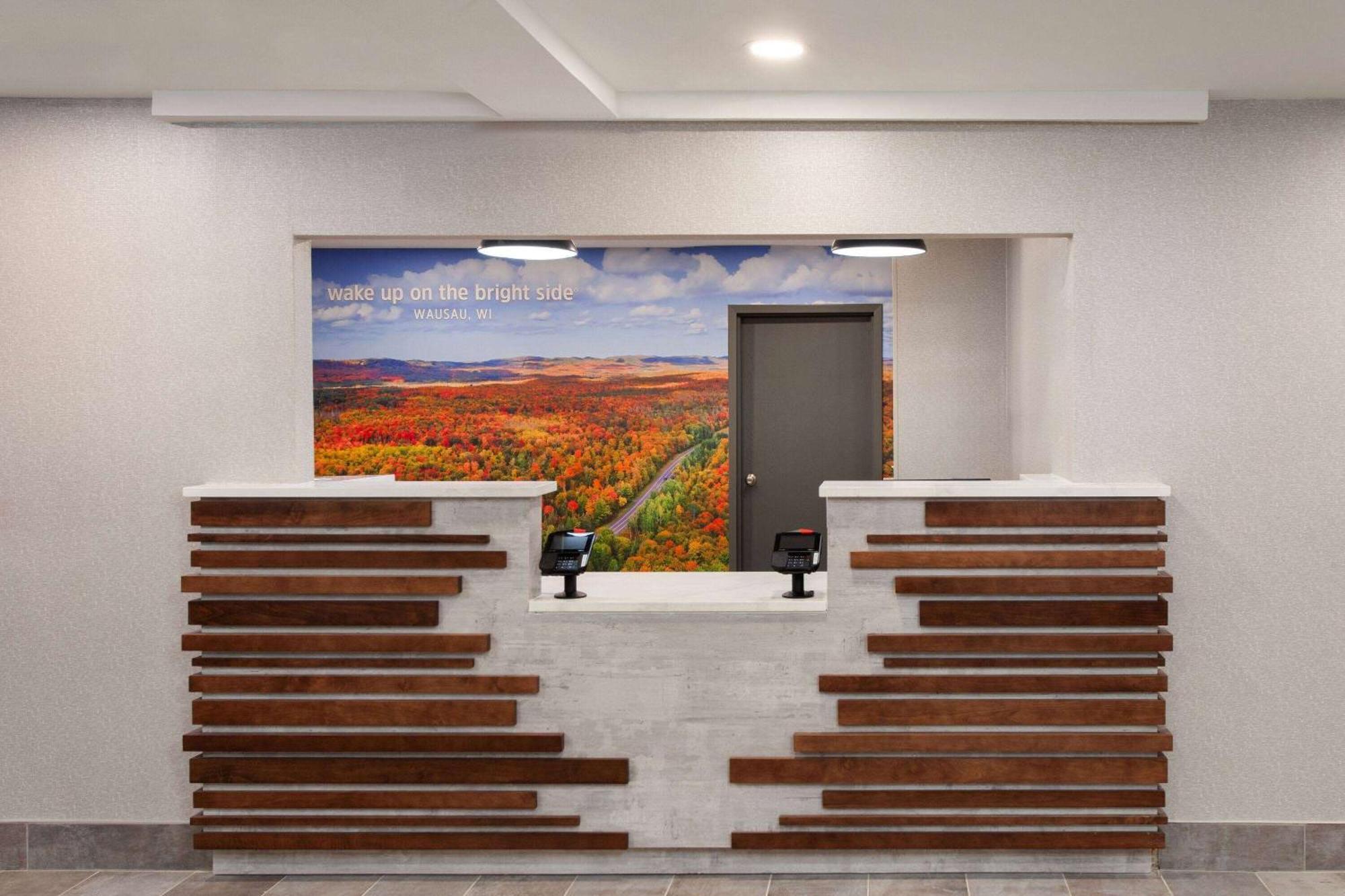 La Quinta Inn By Wyndham Wausau Exteriör bild